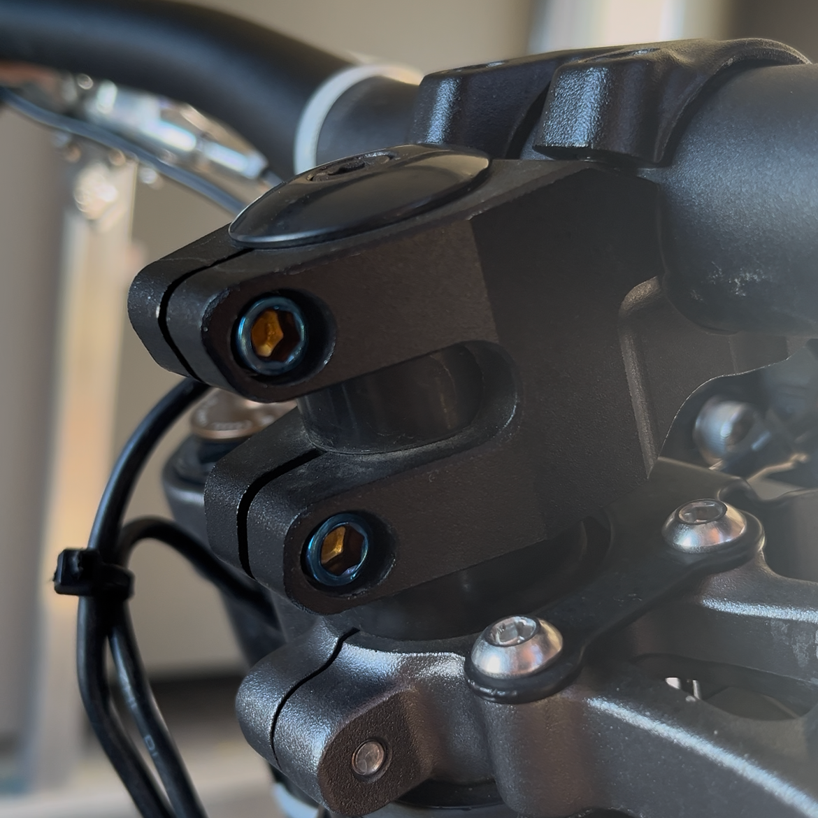 Surron bar clamp titanium bolts