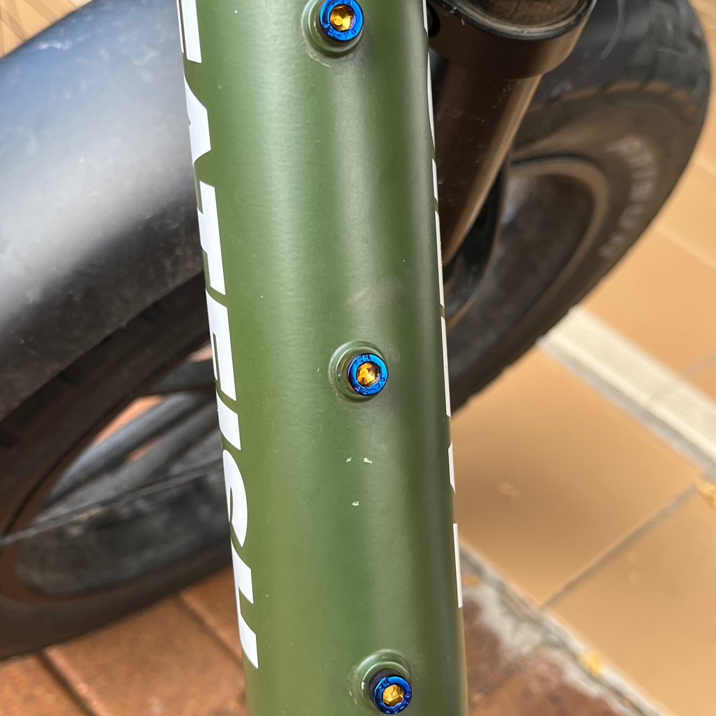 Fatfish frame bolts